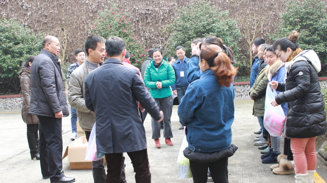 宜賓市政府領導春節慰問水廠一線員工