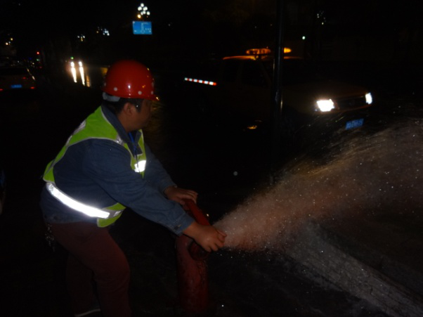 沖洗管網保水質 安全巡查責任重