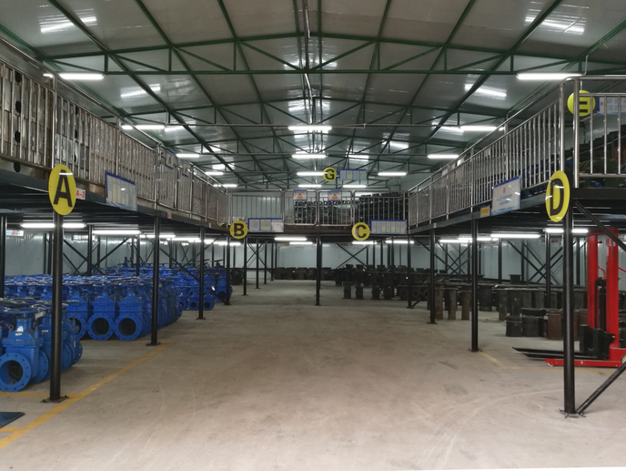 整齊劃一新風貌 物料分區和定位展板進倉庫