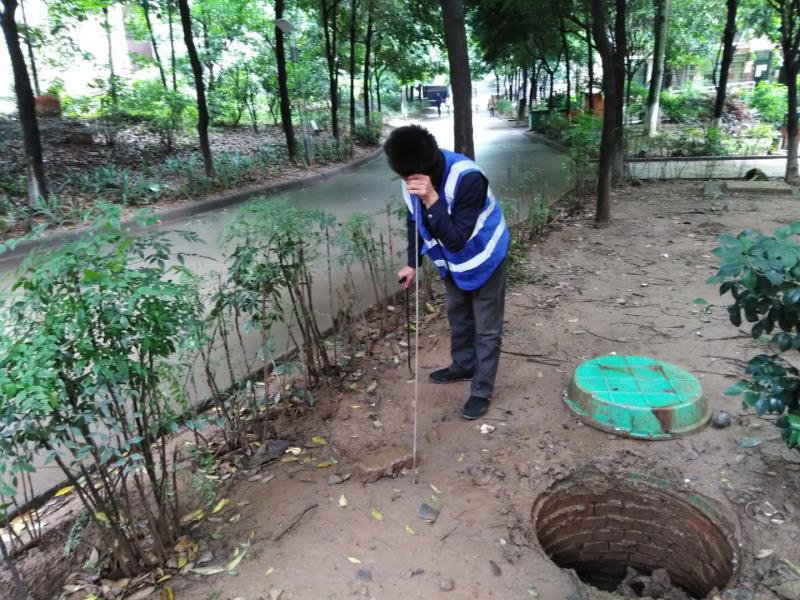 營銷部走進政府院壩開展管網隱患排查工作