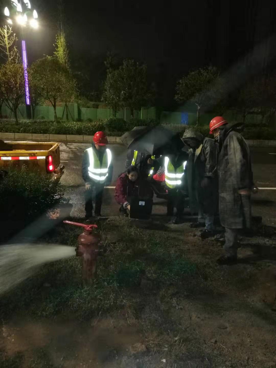 天泉供水公司開展管網沖洗  確保水質安全