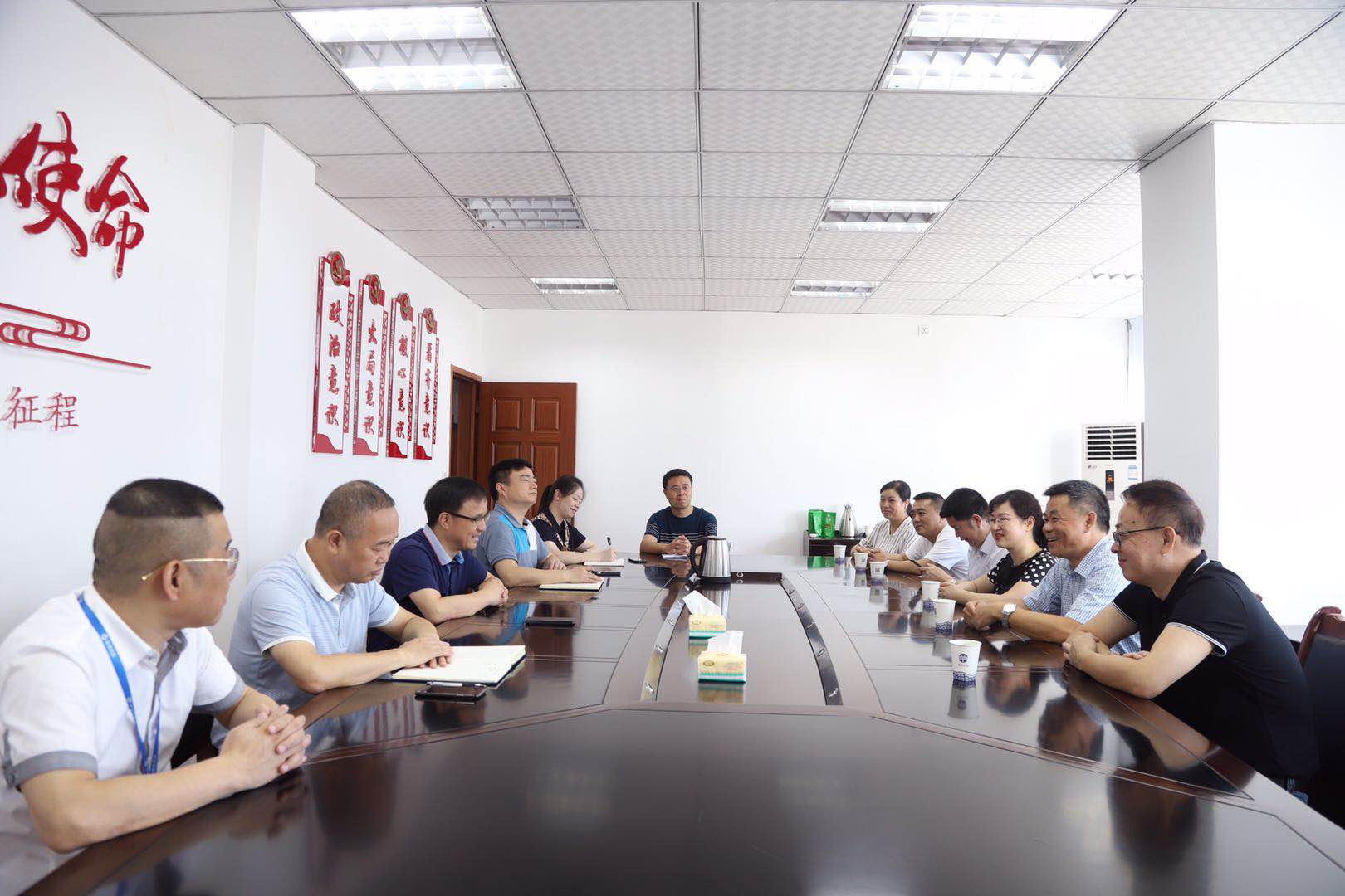 解燃眉之急 獲贊譽之旗