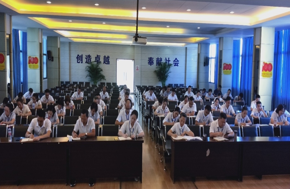 黨委委員、副總經理劉林深入基層開展黨規黨紀宣講暨廉潔黨課輔導