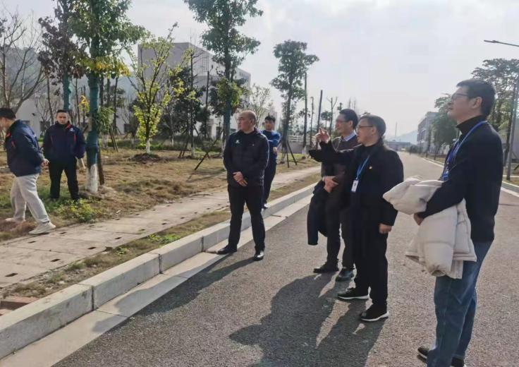 調(diào)研生產(chǎn)進基層,訪廉問廉匯民聲