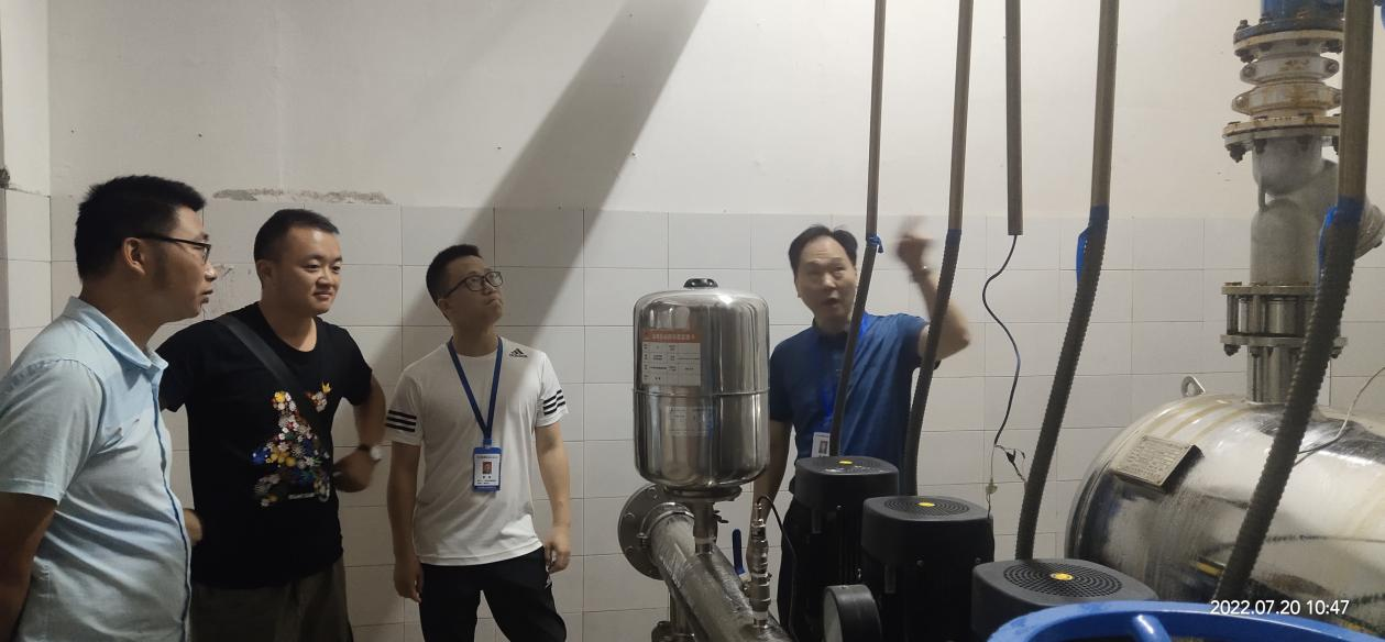 二供公司開展小區二供泵房安全檢查